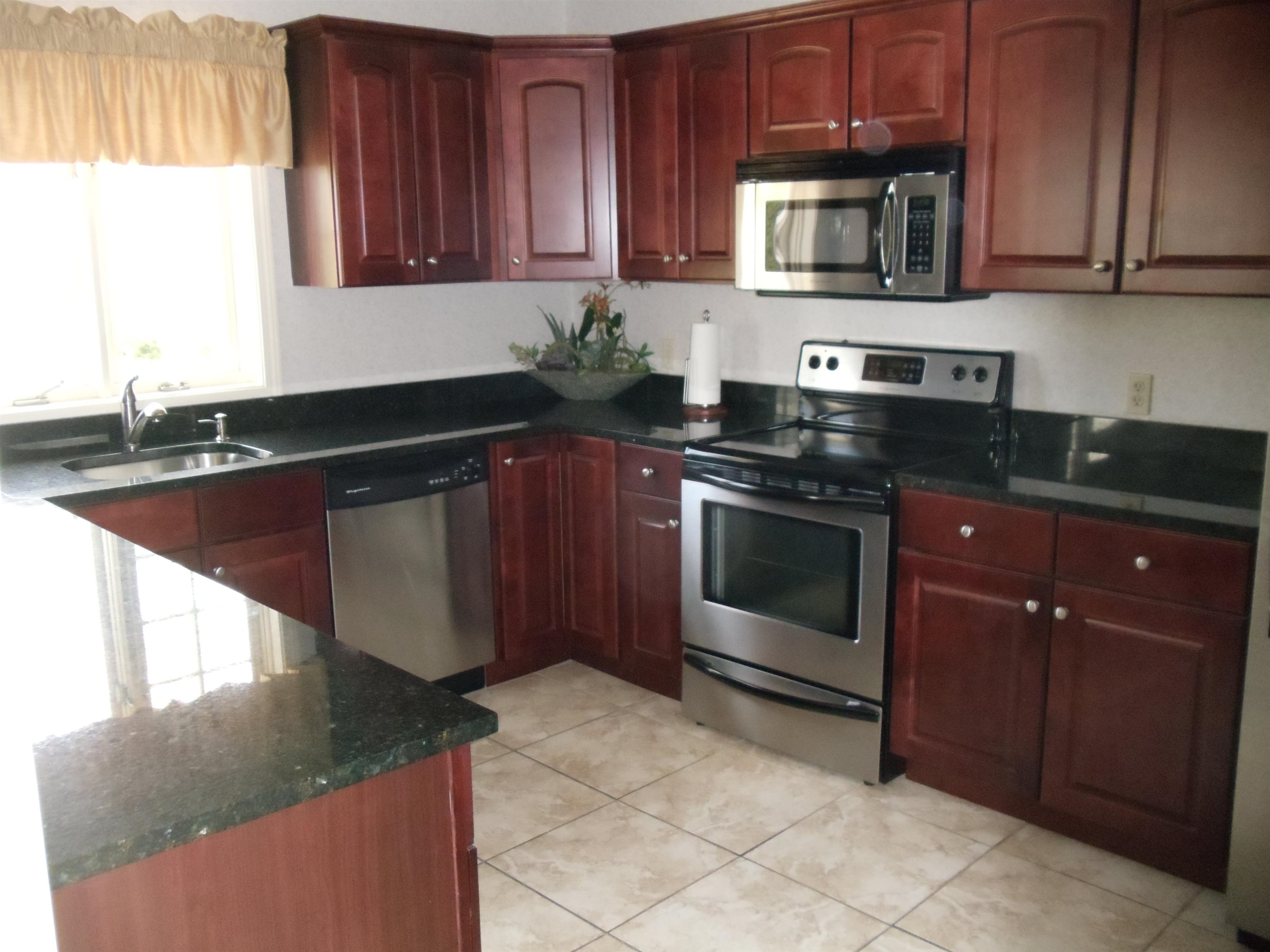 173 Eastern Avenue, Unit 103 Manchester, NH 03104 - Photo 31 of 40