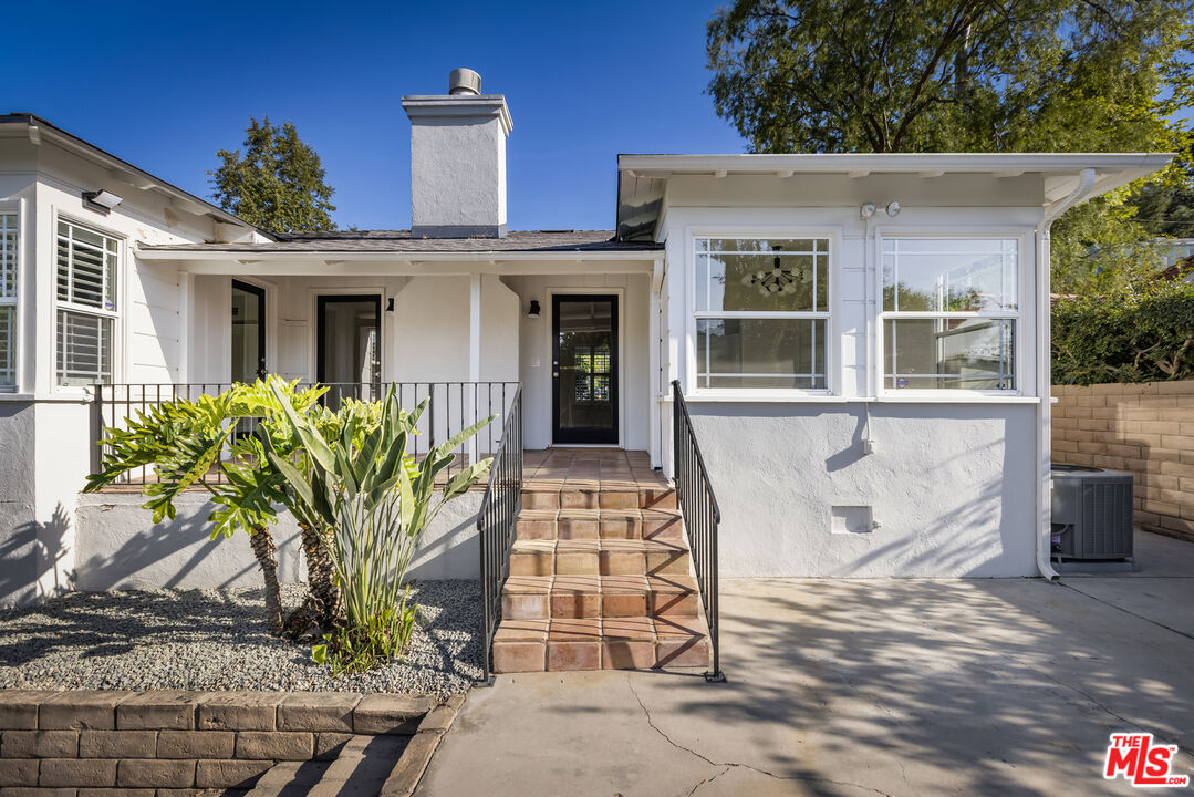 12153 Maxwellton Road Studio City, CA 91604 - Photo 41 of 48