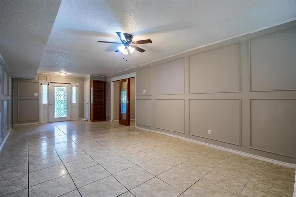 $3,095 | 4212 Village Green Drive, Irving, TX 75038