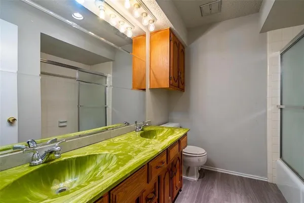 $3,095 | 4212 Village Green Drive, Irving, TX 75038