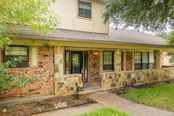 $3,095 | 4212 Village Green Drive, Irving, TX 75038