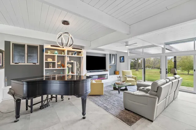 $2,250,000 | 75 Montauk Avenue, Stonington, CT 06378