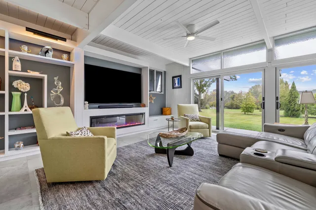 $2,250,000 | 75 Montauk Avenue, Stonington, CT 06378