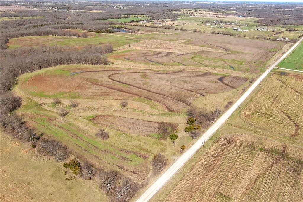 15490 Waverly Road Gardner, KS 66030 - Photo 3 of 18