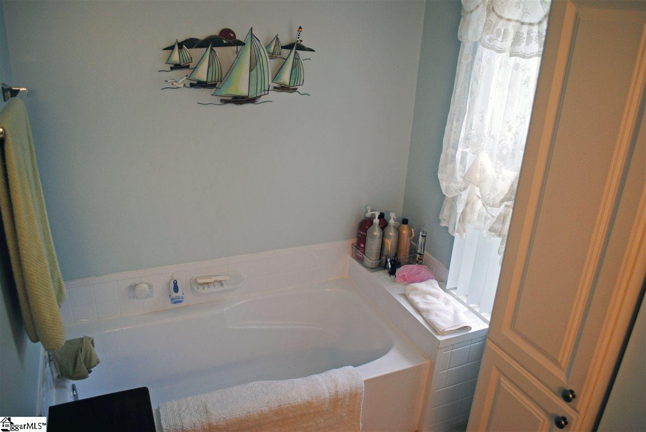103 Grindstone Way Anderson, SC 29625 - Photo 9 of 24 Gallery Image 9