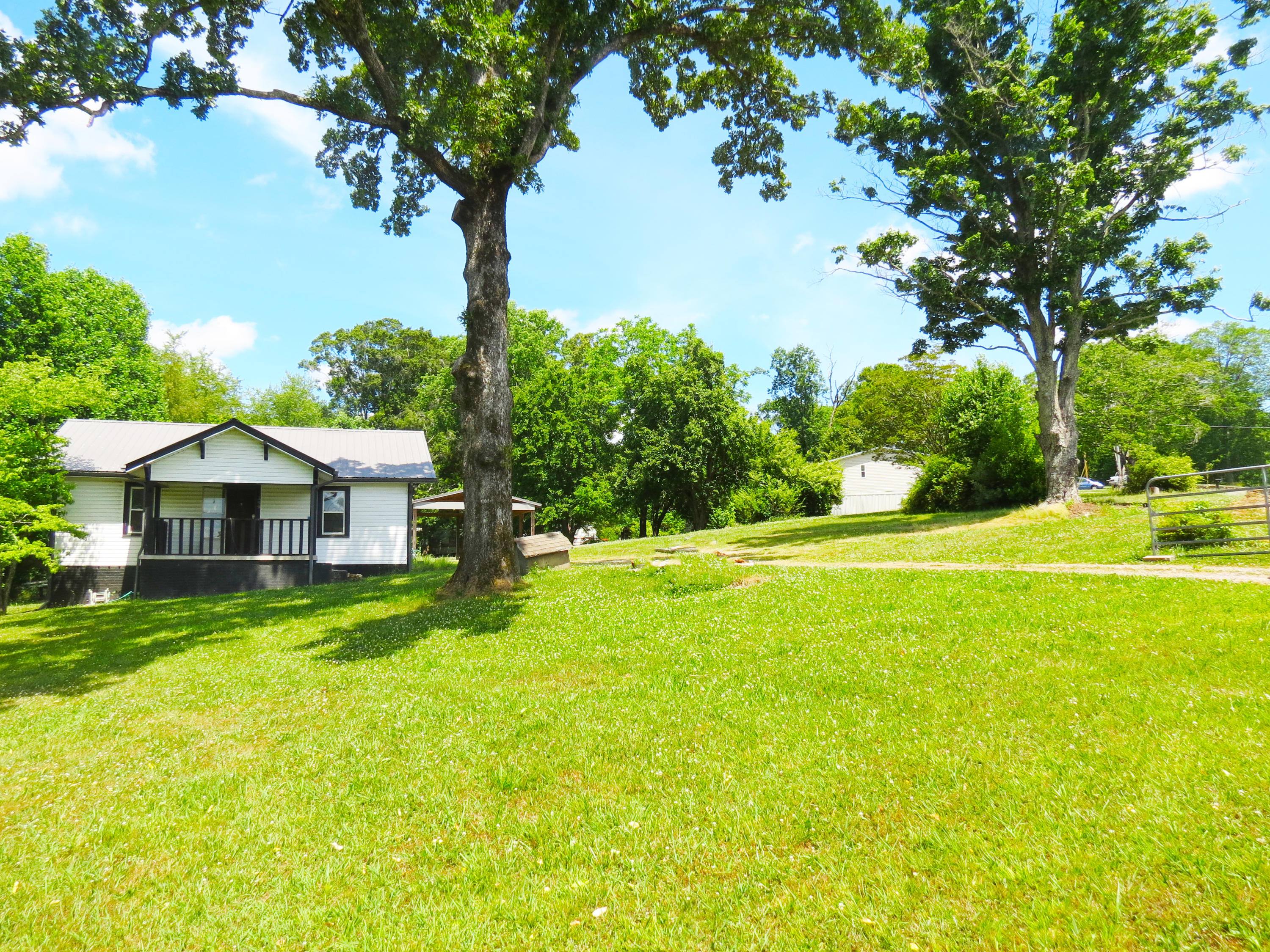 199 Long Hollow Road Clinton, TN 37716 - Photo 1 of 34 lh3