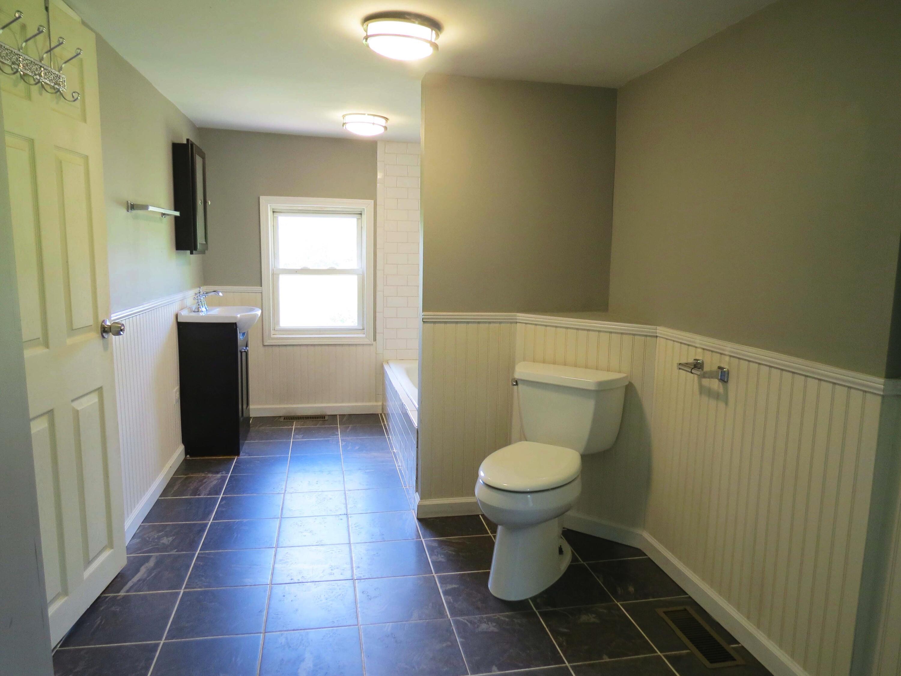199 Long Hollow Road Clinton, TN 37716 - Photo 21 of 34 7E88E2AC-5045-4DFE-A160-152CB25ADB8F