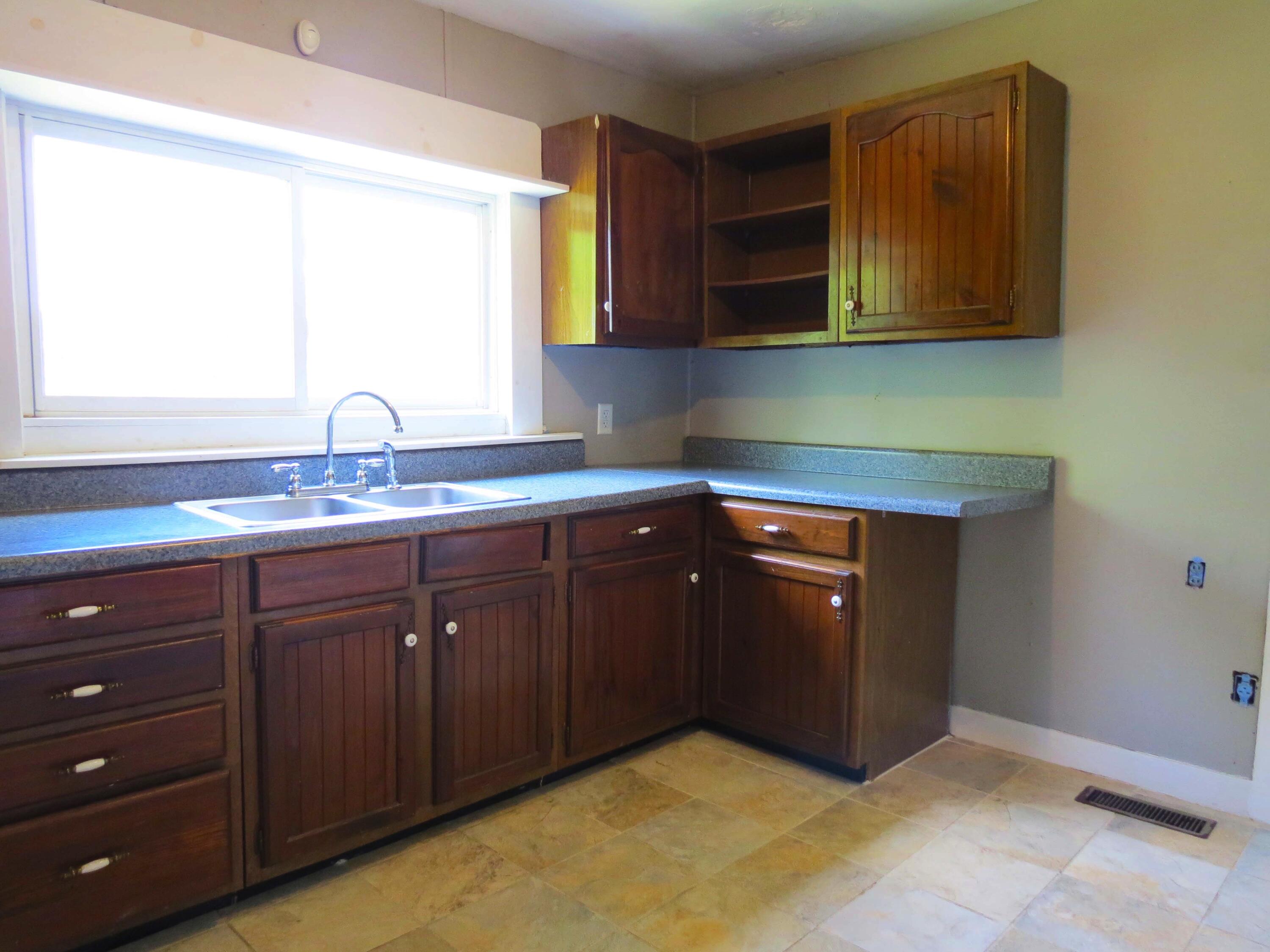 199 Long Hollow Road Clinton, TN 37716 - Photo 26 of 34 59EDEFDE-215A-43A4-98E8-1FC11DC1C232