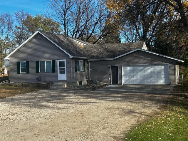 $189,900 | 4058 75th Avenue Southwest, Montevideo, MN 56265