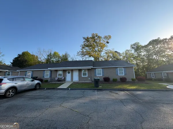 $1,000 | 1701 Claxton Dairy Road, Dublin, GA 31021