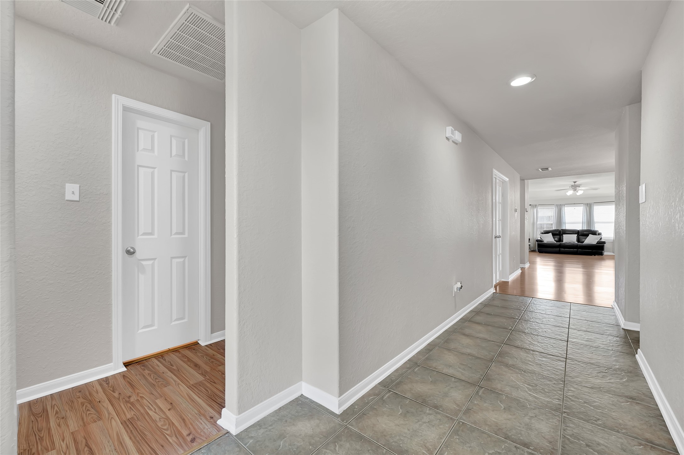 3114 Rendezvous Court Spring, TX 77373 - Photo 4 of 24