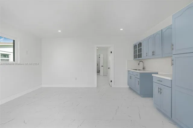 $819,900 | 2901 Southwest 92nd Avenue, Miami, FL 33165