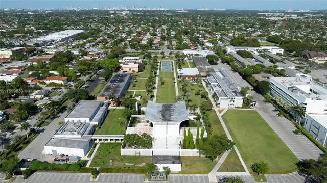 $819,900 | 2901 Southwest 92nd Avenue, Miami, FL 33165