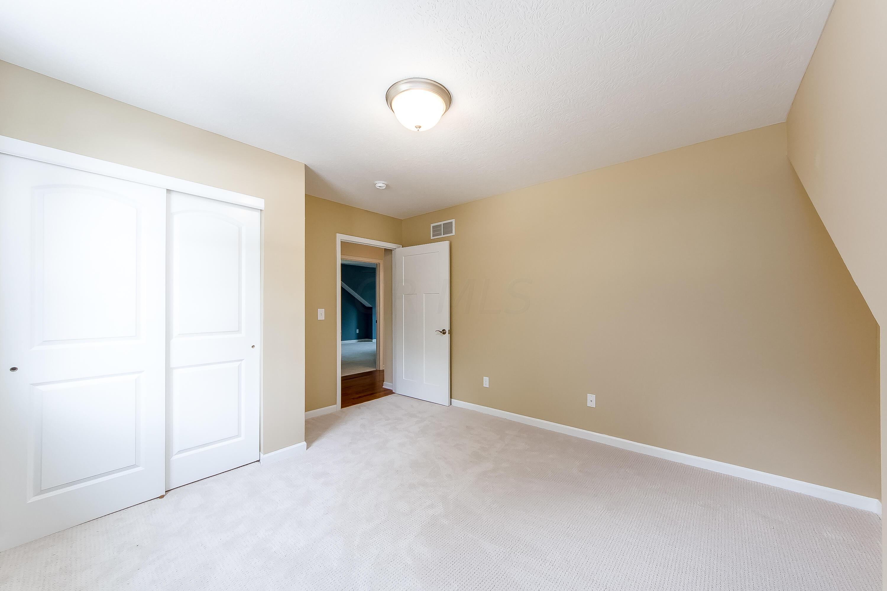 6245 Linworth Road Worthington, OH 43085 - Photo 34 of 37