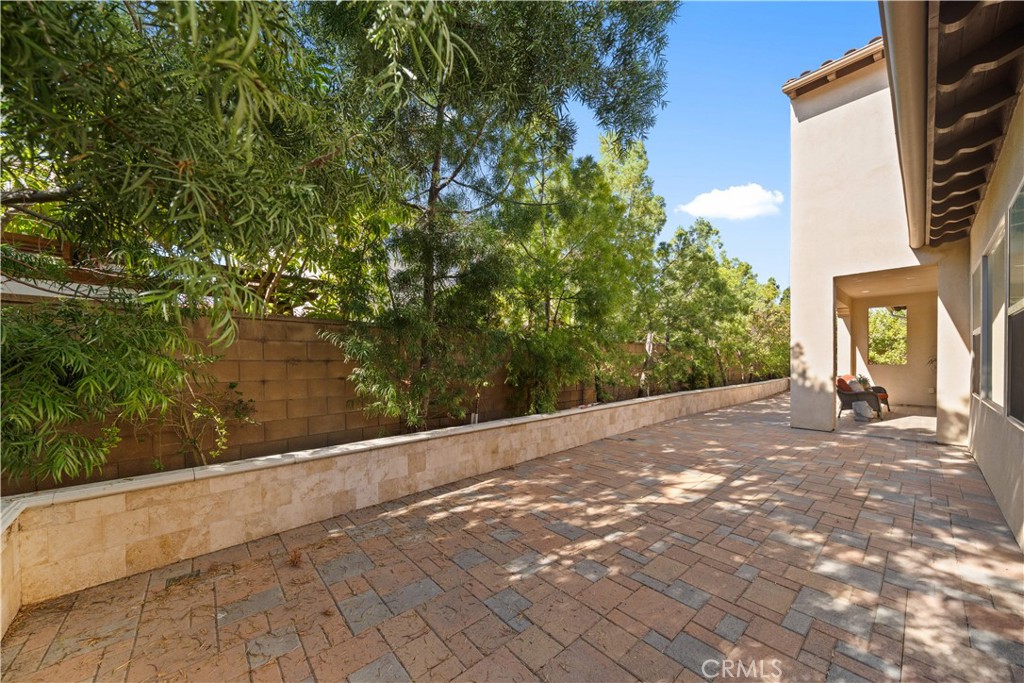 18 Windrow Road Tustin, CA 92782 - Photo 17 of 28