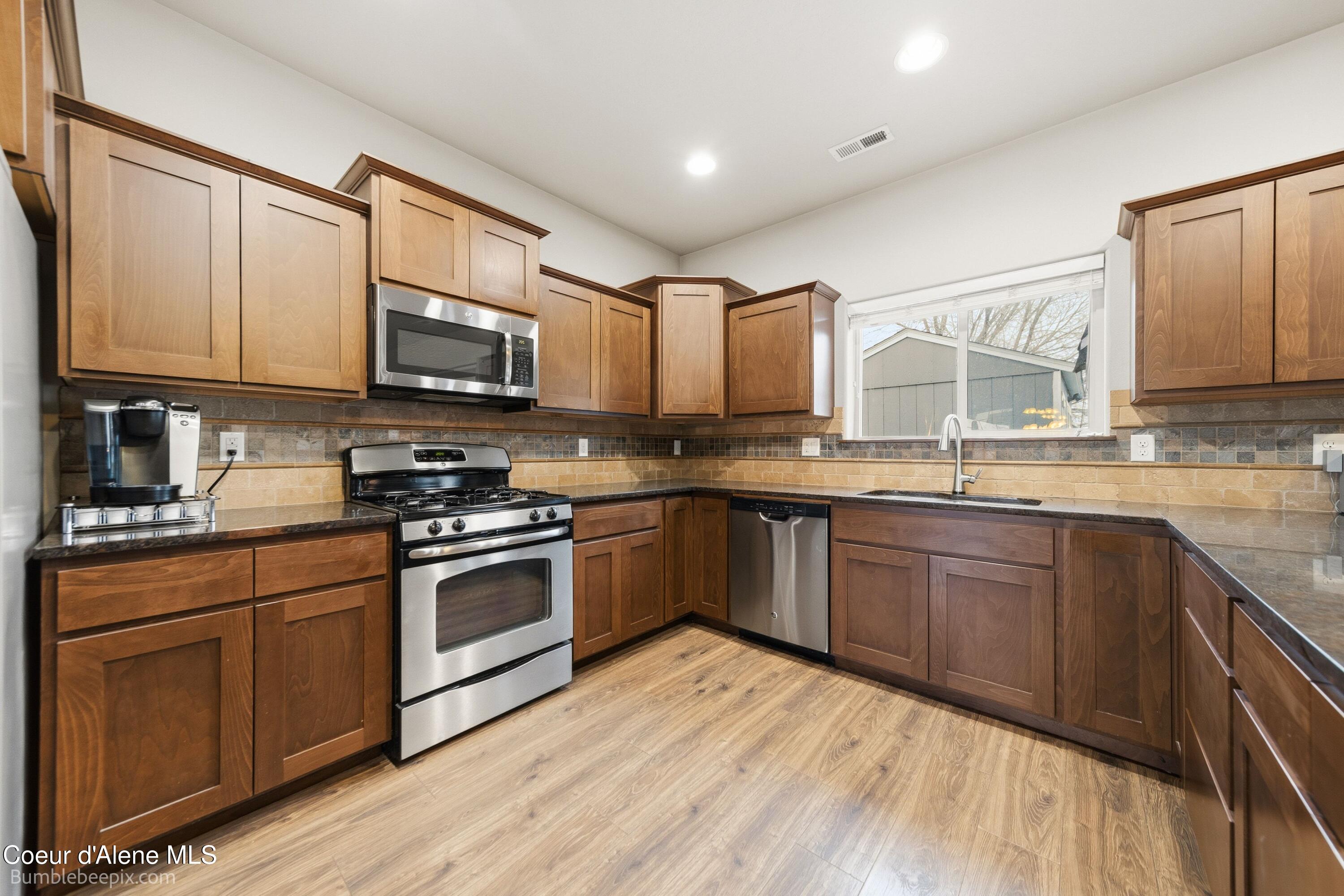 3250 North Durrow Loop Post Falls, ID 83854 - Photo 14 of 48 021_bb193503-21_593