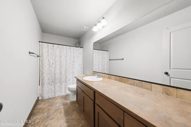 $715,000 | 3250 North Durrow Loop, Post Falls, ID 83854