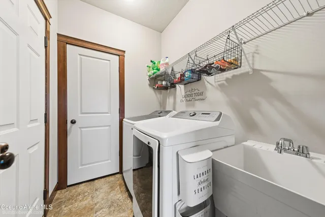 $715,000 | 3250 North Durrow Loop, Post Falls, ID 83854