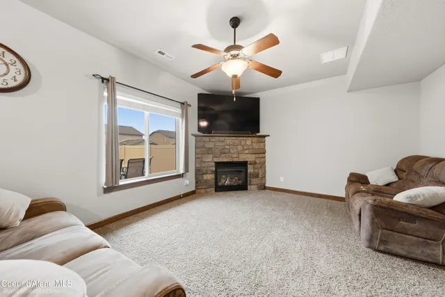 $715,000 | 3250 North Durrow Loop, Post Falls, ID 83854