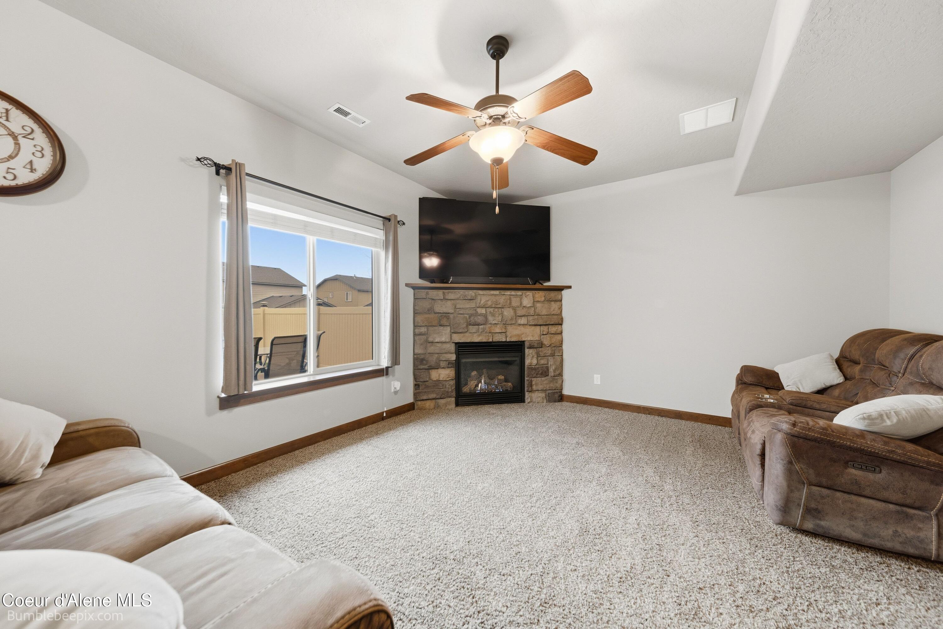 3250 North Durrow Loop Post Falls, ID 83854 - Photo 8 of 48 024_bb193503-24_524