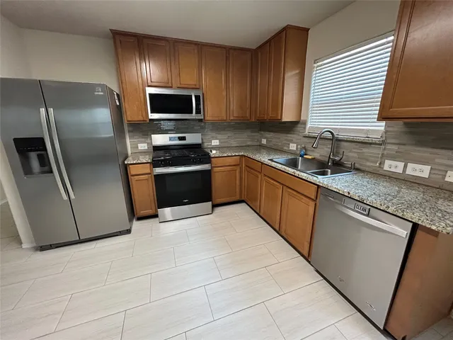 $2,000 | 707 Kiley Drive, Houston, TX 77073