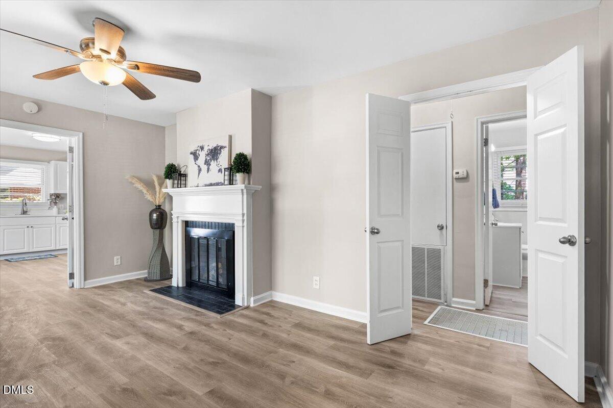 222 Briarcliff Road Rocky Mount, NC 27804 - Photo 4 of 27 Living Room