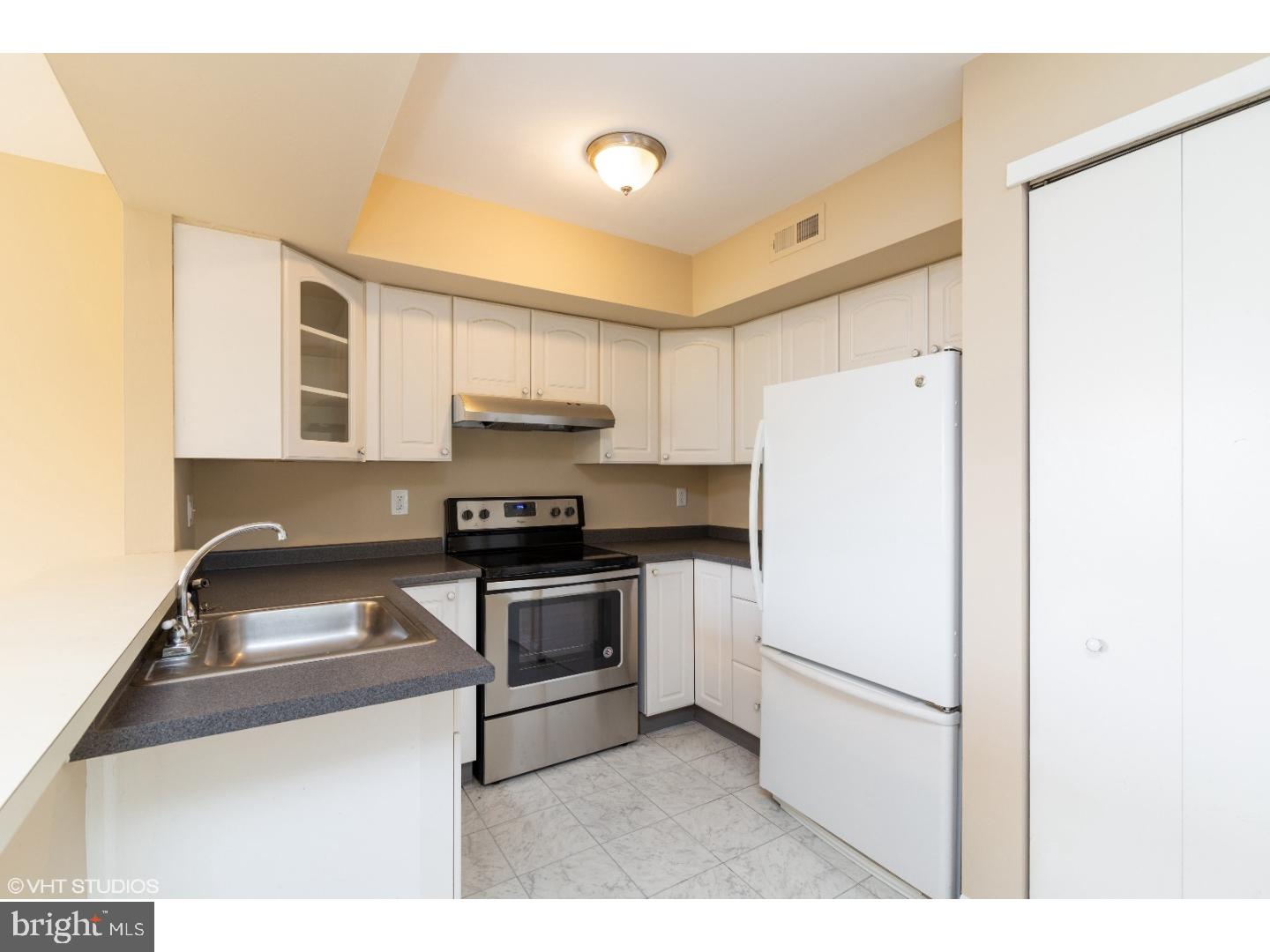 116 Sandra Road Voorhees, NJ 08043 - Photo 8 of 25