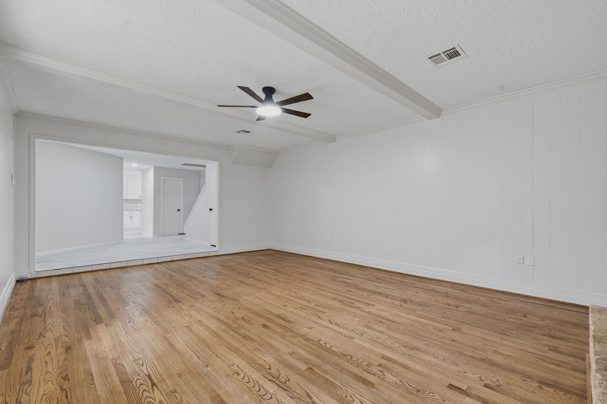 8122 Oak Moss Drive Spring, TX 77379 - Photo 4 of 36 Living Room