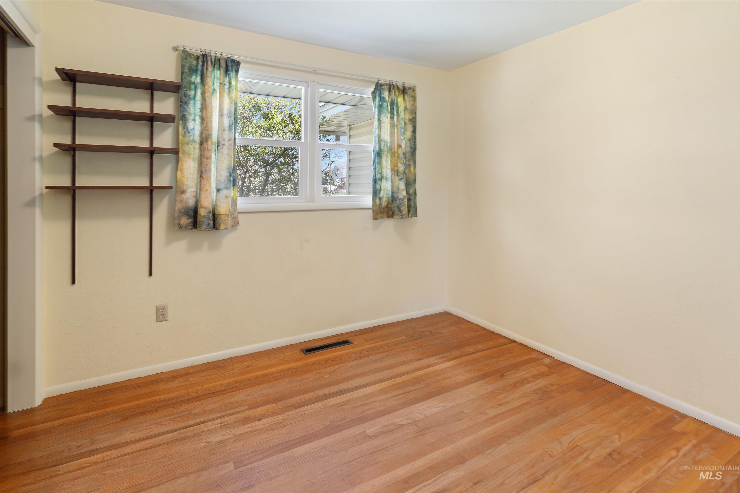 1148 Webster Street Clarkston, WA 99403 - Photo 5 of 29