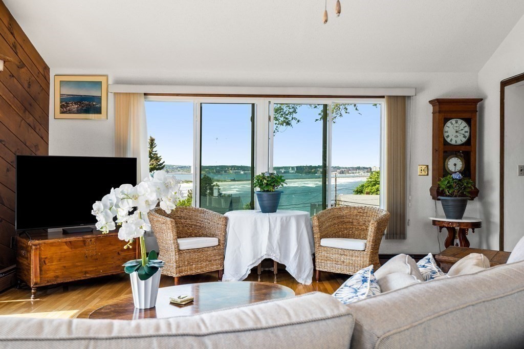 17 Simmons Road Nahant, MA 01908 - Photo 2 of 33 Gallery Image 2