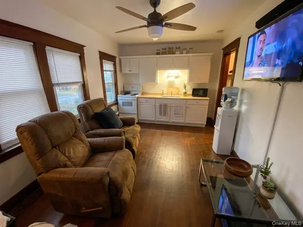 $2,385 | 100 Westside Avenue, Unit 2, Haverstraw, NY 10927