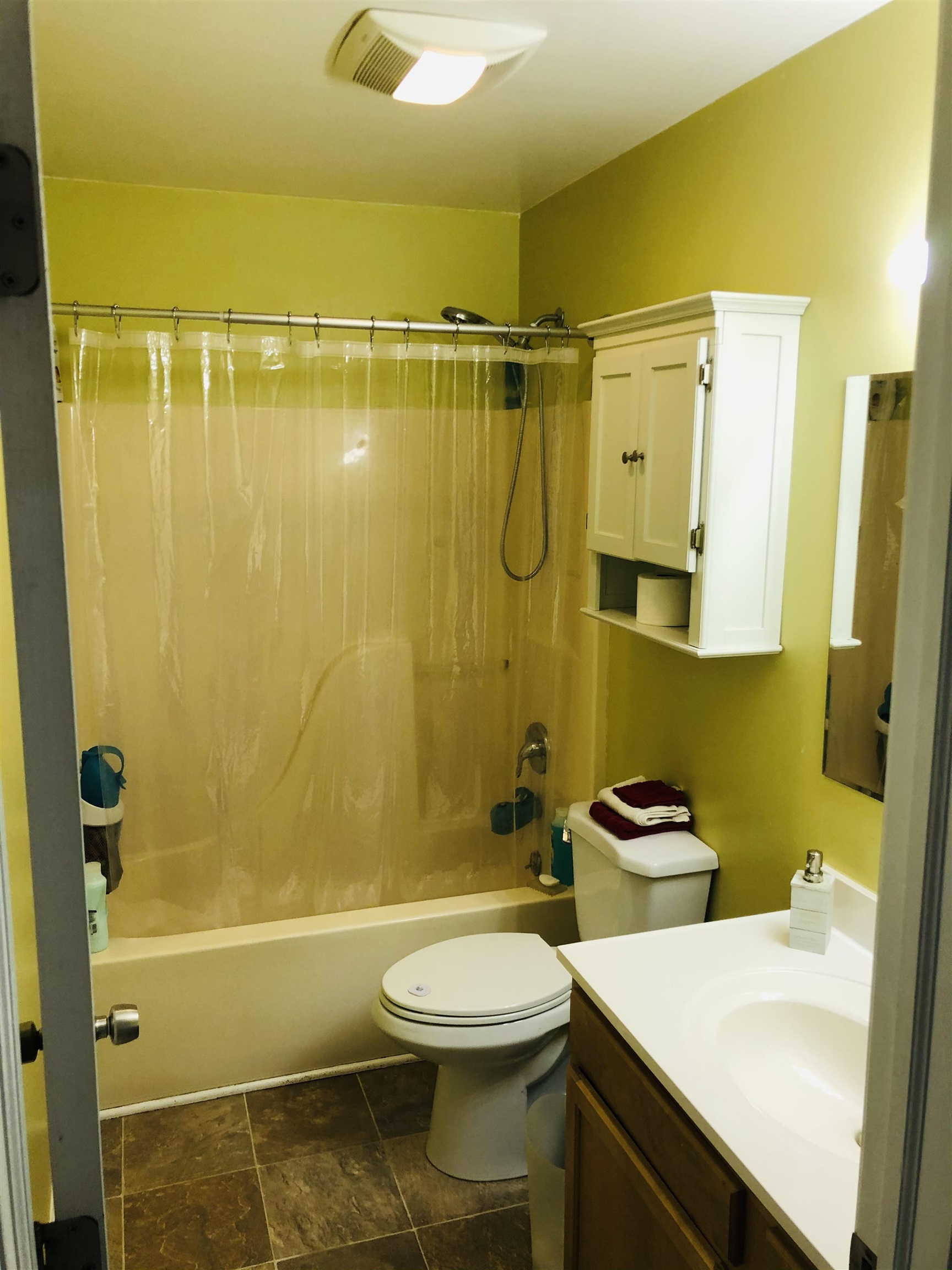 7392 North Nichols Road Flushing, MI 48433 - Photo 20 of 31 50092507-19.JPG