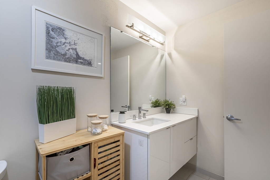 121 Portland Street, Unit 803 Boston, MA 02114 - Photo 18 of 30