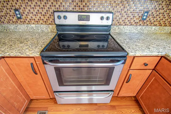 $215,000 | 689 Boca Raton Drive, Unit B, St. Peters, MO 63376