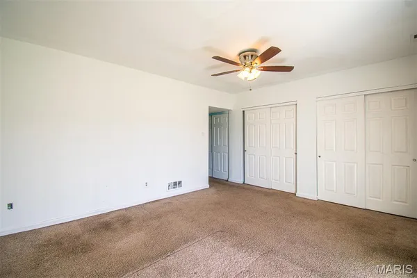 $215,000 | 689 Boca Raton Drive, Unit B, St. Peters, MO 63376
