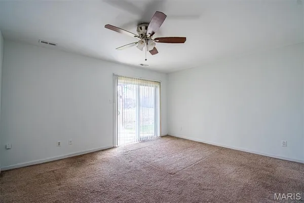 $215,000 | 689 Boca Raton Drive, Unit B, St. Peters, MO 63376