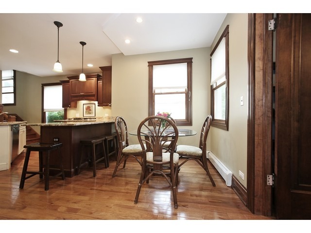 272 Shenstone Road Riverside, IL 60546 - Photo 6 of 25