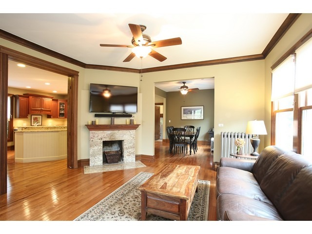 272 Shenstone Road Riverside, IL 60546 - Photo 9 of 25