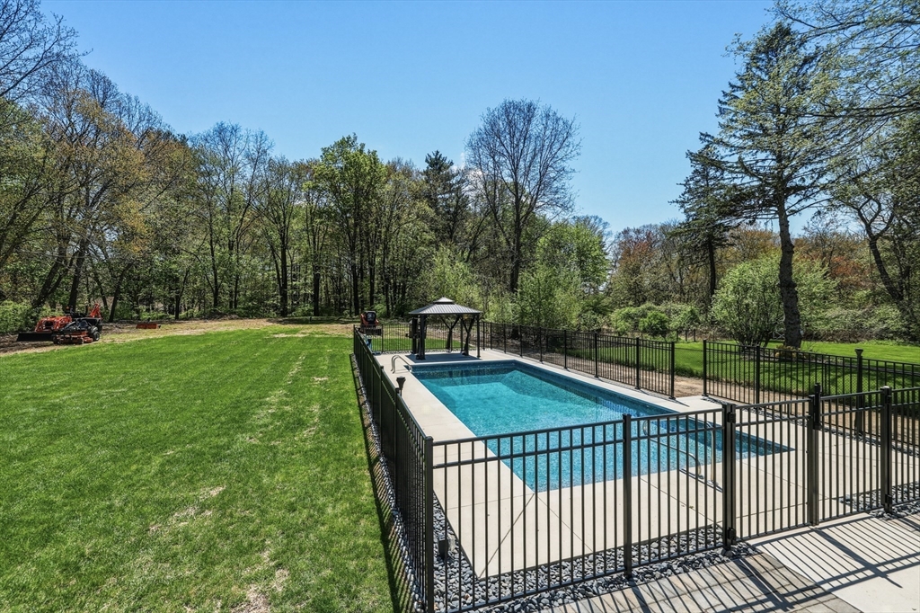980 Center Street Ludlow, MA 01056 - Photo 12 of 42