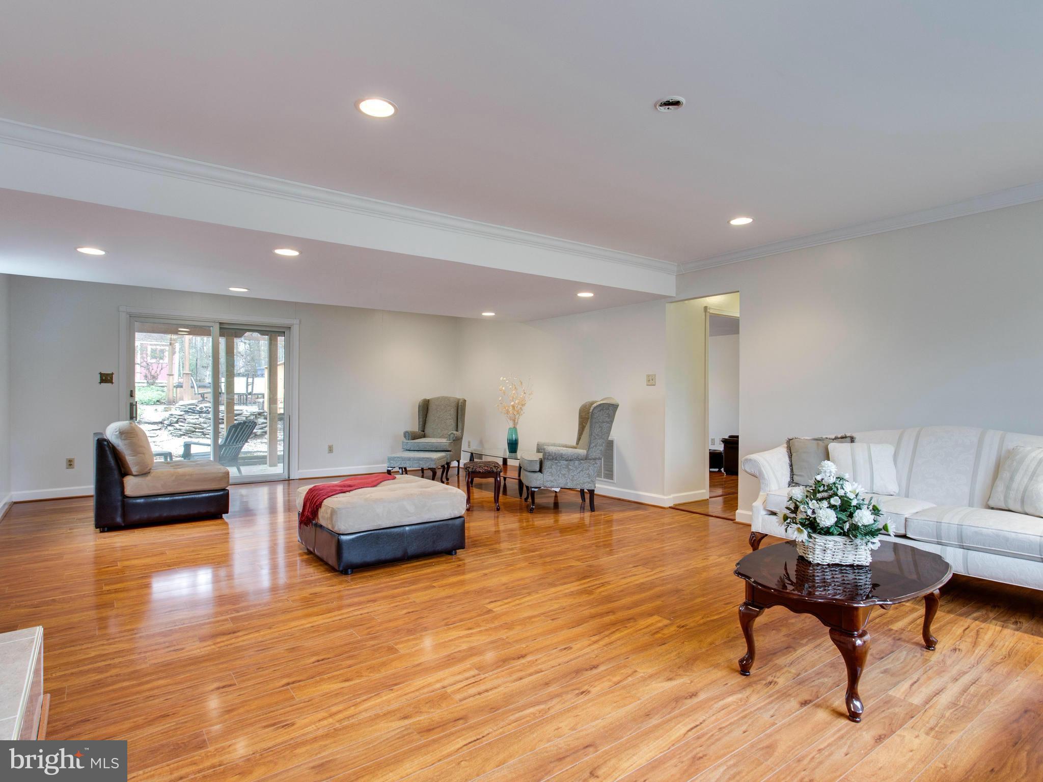 3020 Hunt Road Oakton, VA 22124 - Photo 23 of 30 Family Room