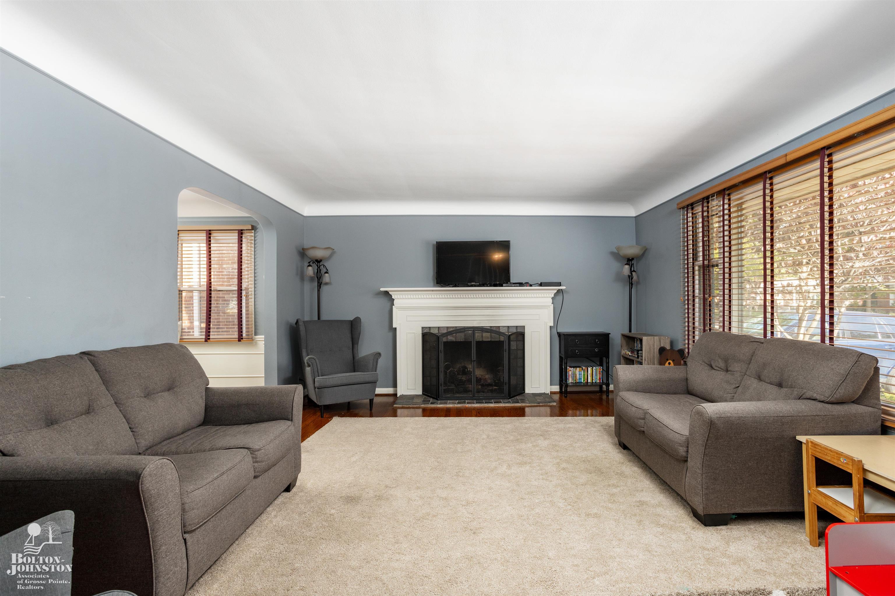1977 Littlestone Road Grosse Pointe Woods, MI 48236 - Photo 6 of 34