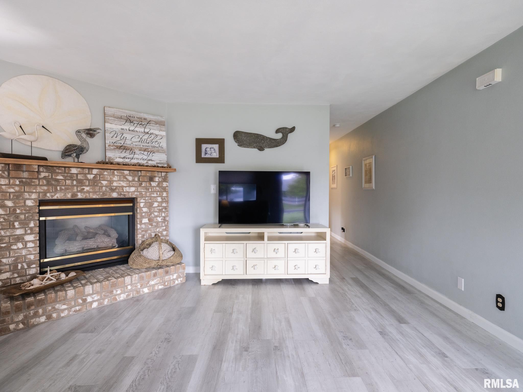 3819 South Paramount Road Bartonville, IL 61607 - Photo 5 of 50