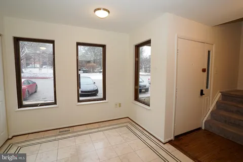 $435,000 | 9453 Clocktower Lane, Columbia, MD 21046