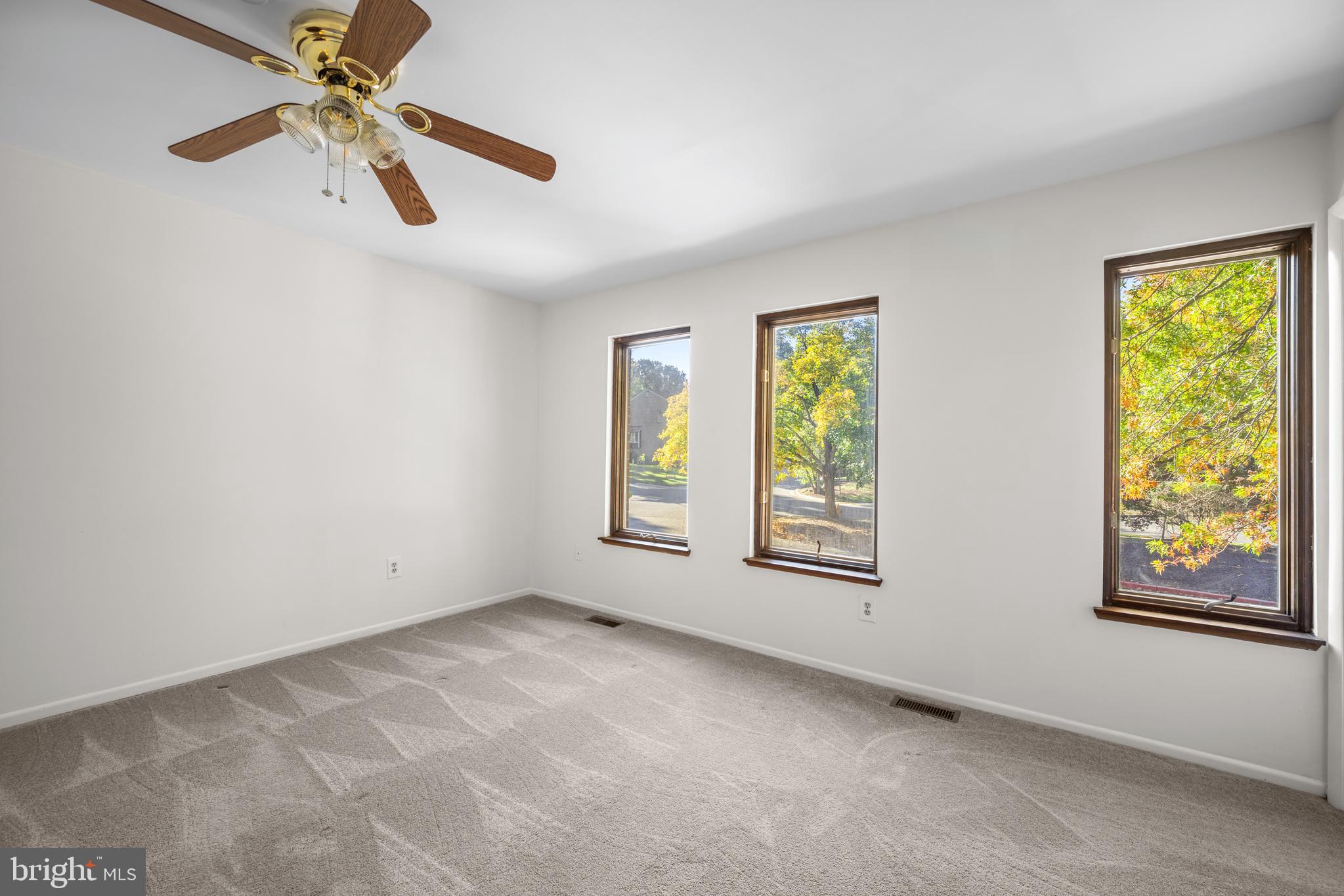 9453 Clocktower Lane Columbia, MD 21046 - Photo 21 of 49 Primary Bedroom