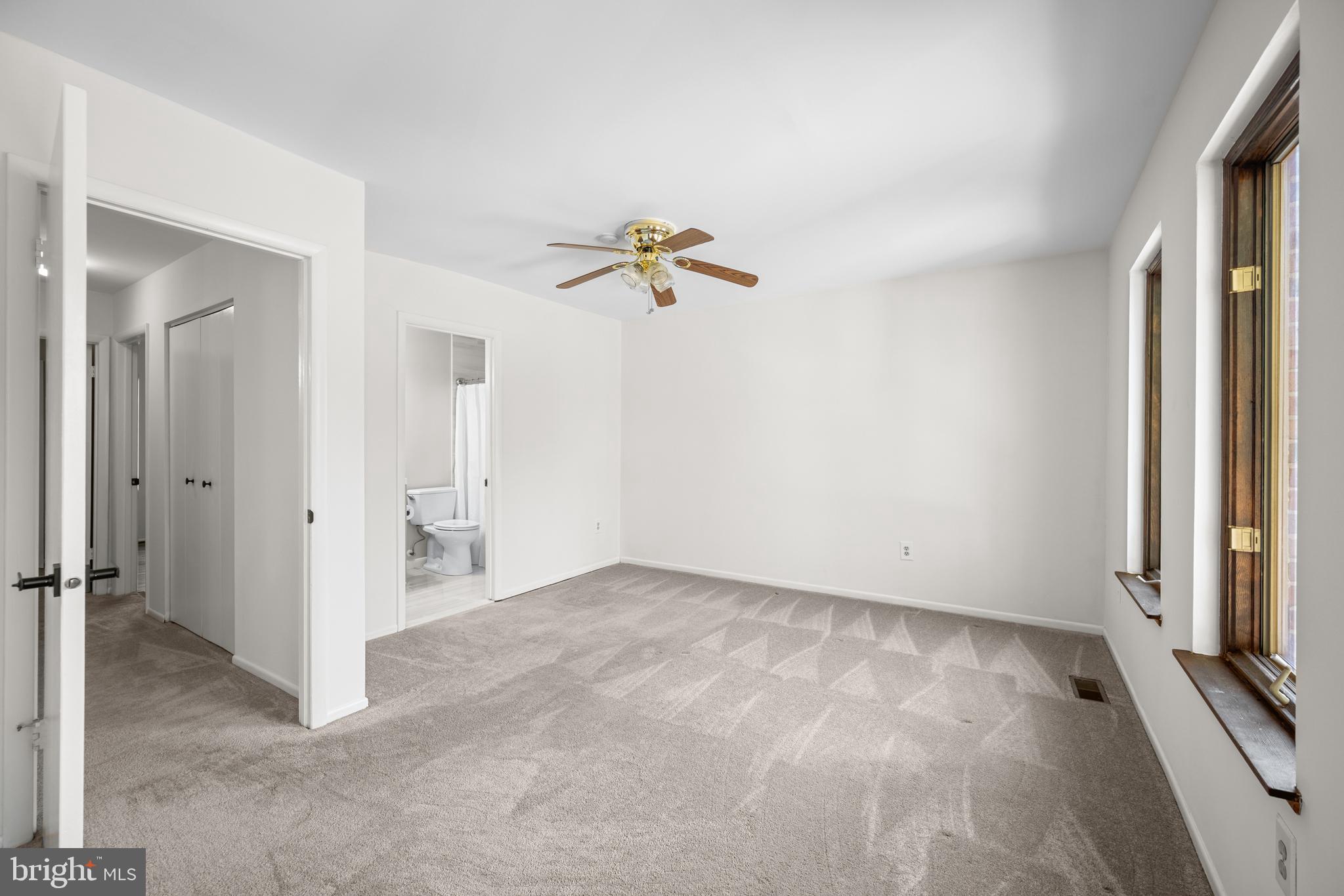 9453 Clocktower Lane Columbia, MD 21046 - Photo 22 of 49 Primary Bedroom