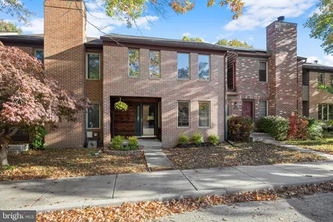 $435,000 | 9453 Clocktower Lane, Columbia, MD 21046