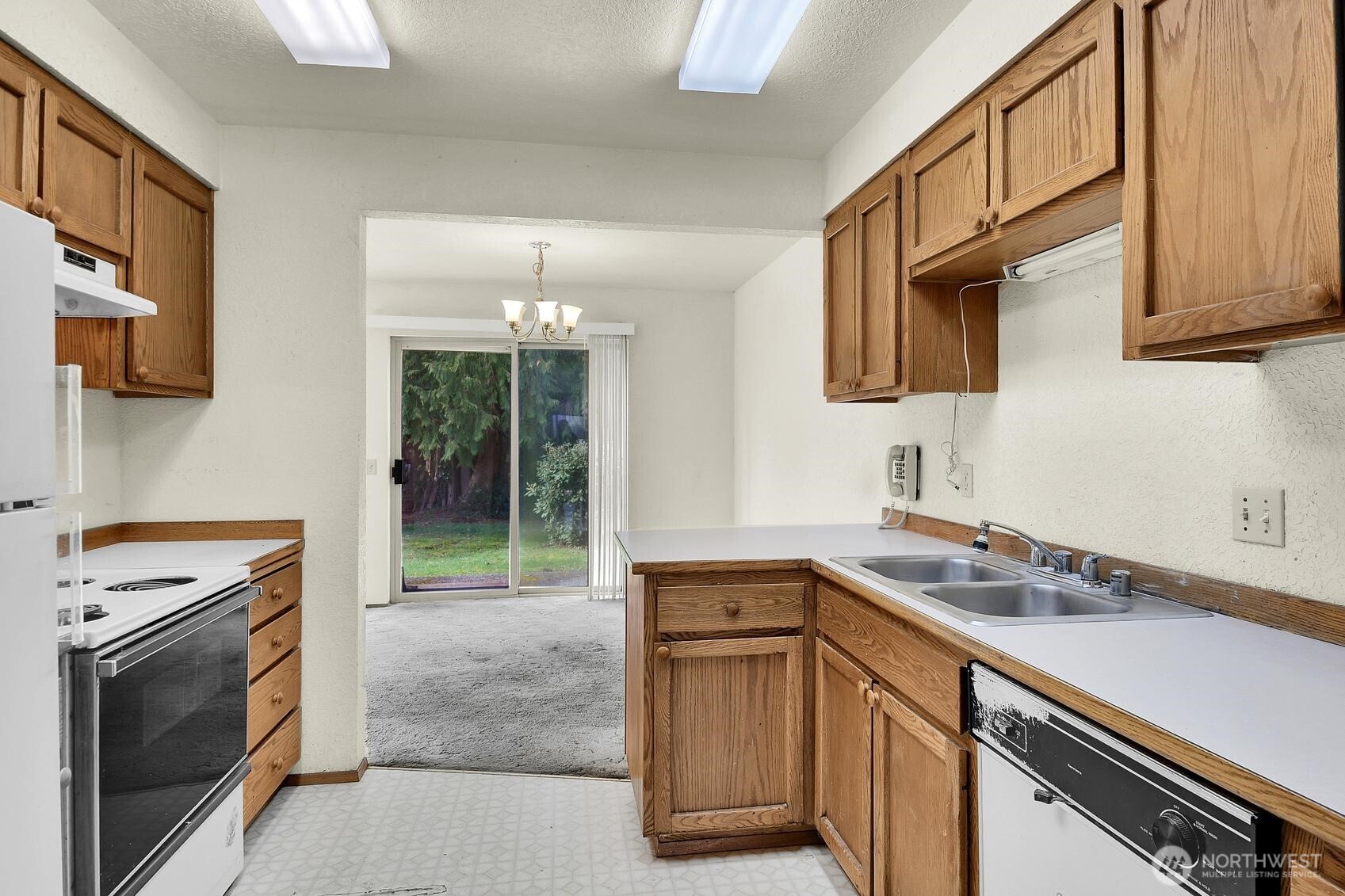14916 48th Avenue West Edmonds, WA 98026 - Photo 13 of 24