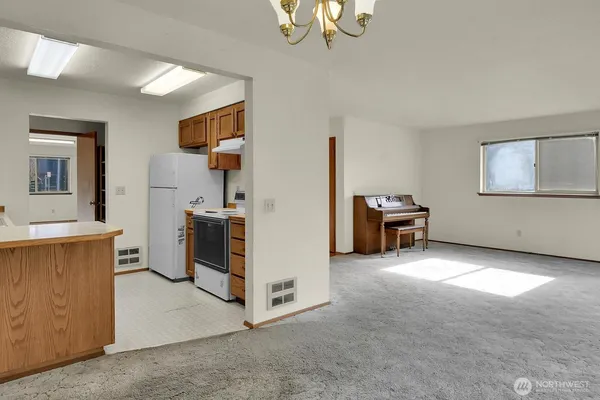 $899,990 | 14916 48th Avenue West, Edmonds, WA 98026