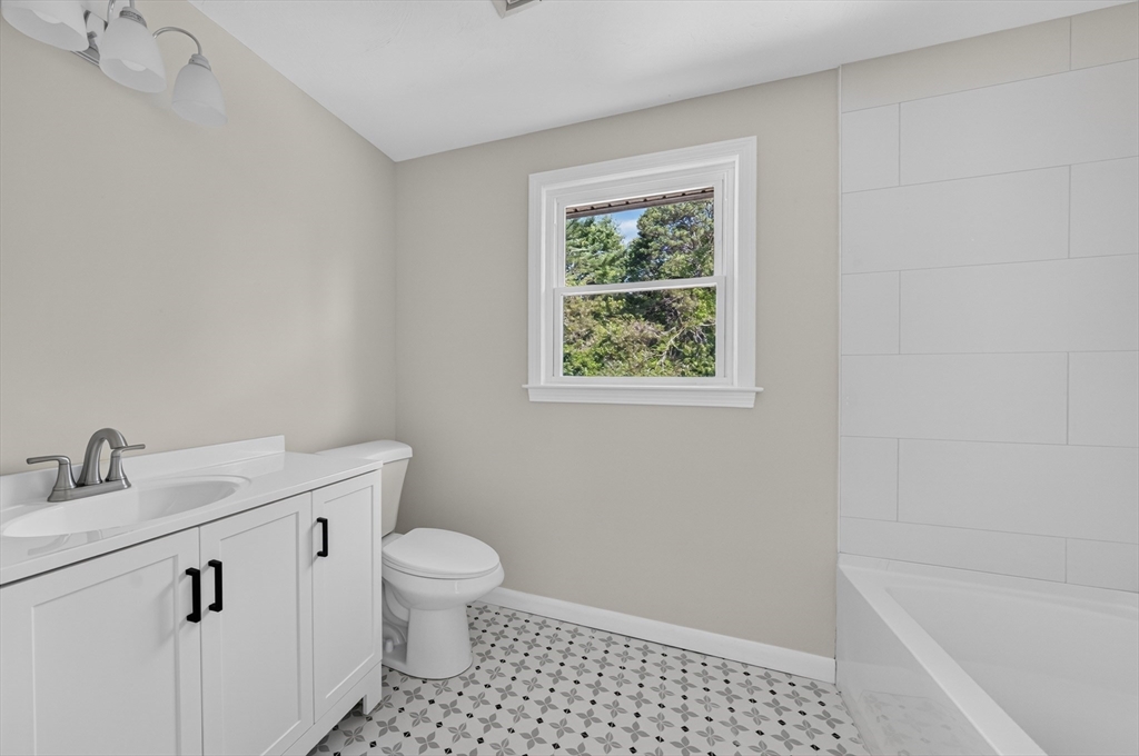 71 Great Neck Road Wareham, MA 02571 - Photo 14 of 16