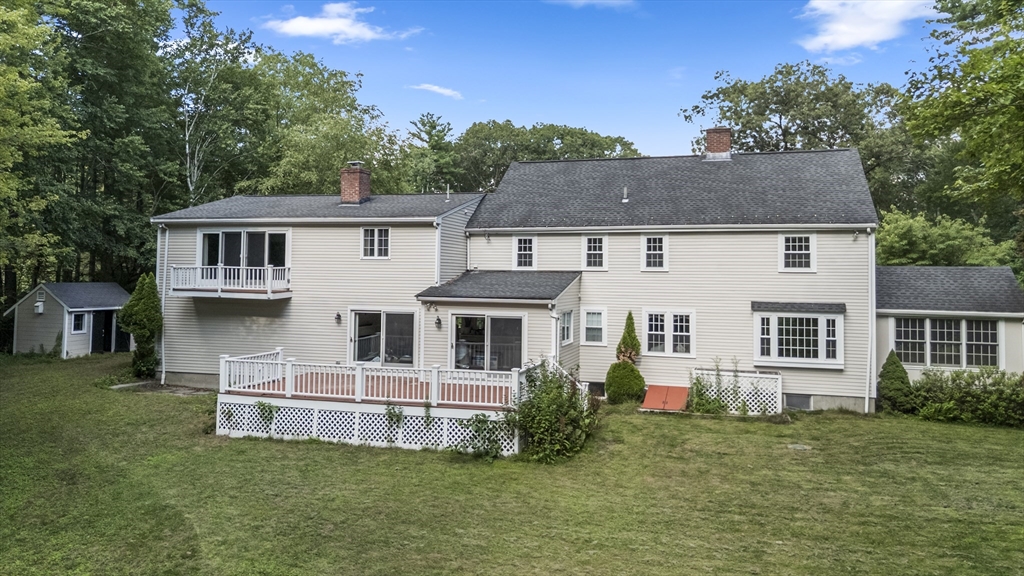 131 Montvale Road Weston, MA 02493 - Photo 2 of 38